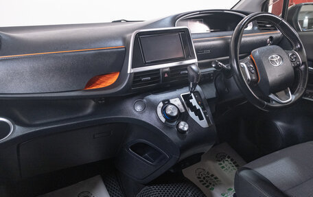 Toyota Sienta II, 2019 год, 1 599 000 рублей, 17 фотография