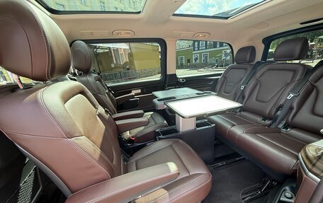Mercedes-Benz V-Класс, 2017 год, 4 400 000 рублей, 20 фотография