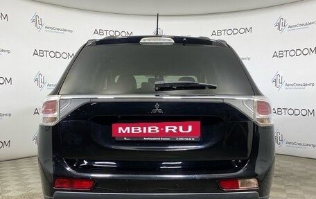 Mitsubishi Outlander III рестайлинг 3, 2013 год, 1 379 000 рублей, 6 фотография