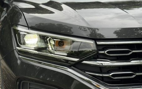 Volkswagen Touran III, 2021 год, 2 129 900 рублей, 2 фотография