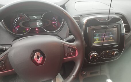Renault Kaptur I рестайлинг, 2017 год, 1 490 000 рублей, 2 фотография