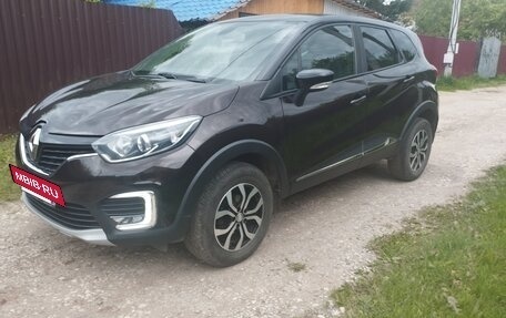 Renault Kaptur I рестайлинг, 2017 год, 1 490 000 рублей, 8 фотография