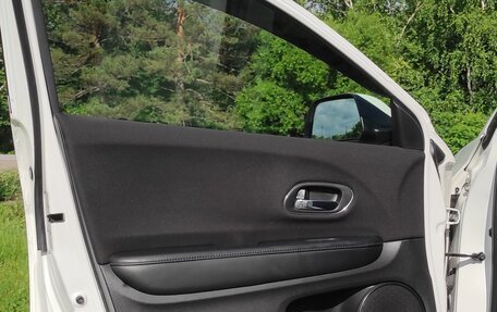 Honda Vezel, 2014 год, 1 150 000 рублей, 17 фотография