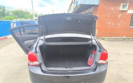 Chevrolet Cruze II, 2010 год, 700 000 рублей, 9 фотография