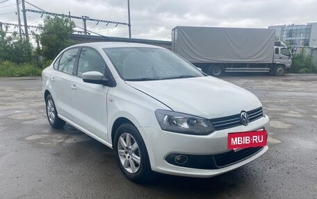 Volkswagen Polo VI (EU Market), 2014 год, 930 000 рублей, 3 фотография