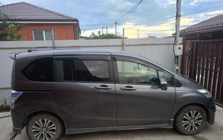 Honda Freed I, 2014 год, 1 300 000 рублей, 17 фотография
