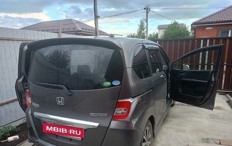 Honda Freed I, 2014 год, 1 300 000 рублей, 21 фотография