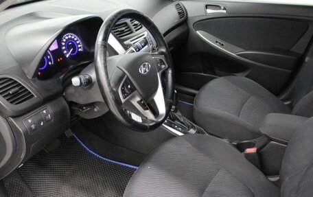 Hyundai Solaris II рестайлинг, 2011 год, 600 000 рублей, 21 фотография