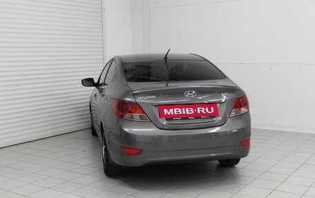 Hyundai Solaris II рестайлинг, 2011 год, 600 000 рублей, 10 фотография