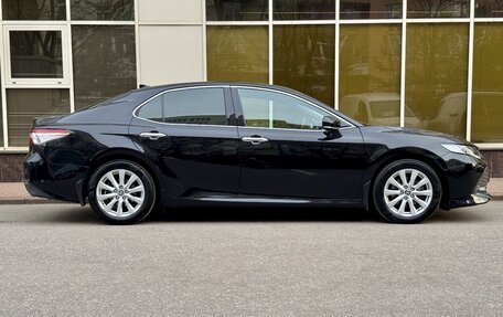 Toyota Camry, 2020 год, 2 750 000 рублей, 3 фотография