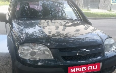 Chevrolet Niva I рестайлинг, 2015 год, 699 000 рублей, 3 фотография
