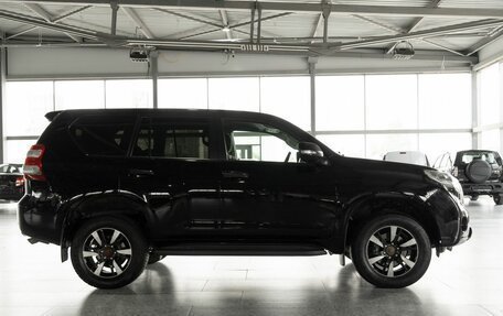 Toyota Land Cruiser Prado 150 рестайлинг 2, 2016 год, 3 140 000 рублей, 5 фотография