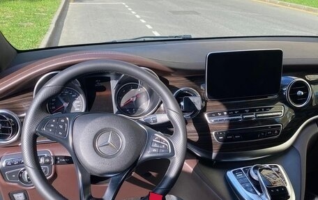 Mercedes-Benz V-Класс, 2015 год, 3 850 000 рублей, 8 фотография