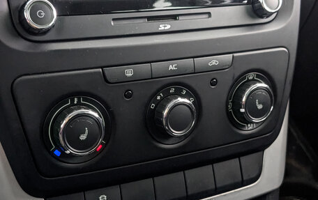 Skoda Yeti I рестайлинг, 2013 год, 1 040 000 рублей, 21 фотография