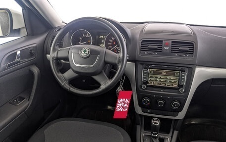 Skoda Yeti I рестайлинг, 2013 год, 1 040 000 рублей, 26 фотография