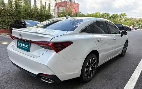 Toyota Avalon, 2023 год, 3 800 000 рублей, 5 фотография