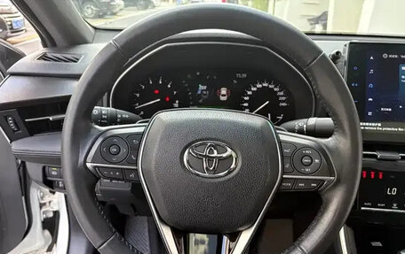 Toyota Avalon, 2023 год, 3 800 000 рублей, 14 фотография