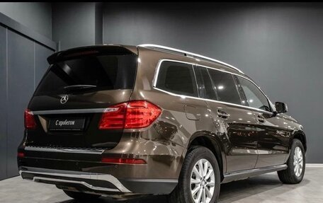 Mercedes-Benz GL-Класс, 2014 год, 2 690 000 рублей, 2 фотография