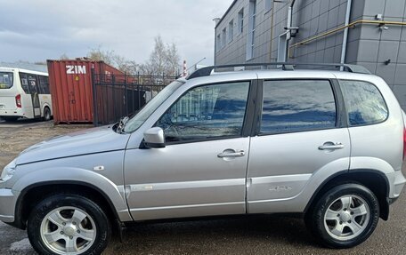 Chevrolet Niva I рестайлинг, 2012 год, 420 000 рублей, 3 фотография