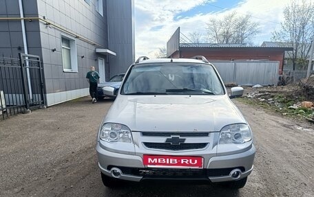 Chevrolet Niva I рестайлинг, 2012 год, 420 000 рублей, 2 фотография