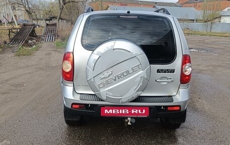 Chevrolet Niva I рестайлинг, 2012 год, 420 000 рублей, 6 фотография