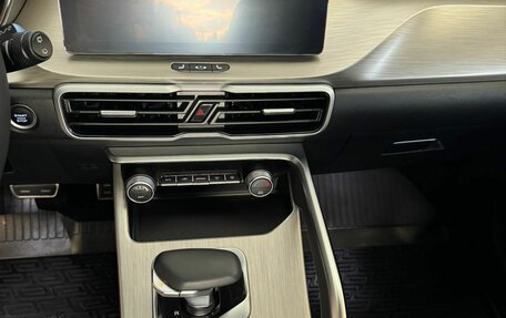 Geely Coolray I, 2023 год, 2 200 000 рублей, 4 фотография