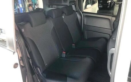 Honda Freed I, 2015 год, 1 100 000 рублей, 28 фотография
