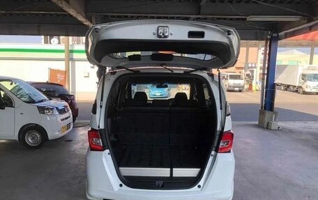 Honda Freed I, 2015 год, 1 100 000 рублей, 30 фотография