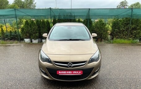 Opel Astra J, 2013 год, 745 000 рублей, 3 фотография