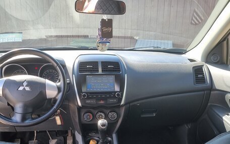 Mitsubishi ASX I рестайлинг, 2013 год, 1 000 000 рублей, 8 фотография