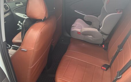 Hyundai Solaris II рестайлинг, 2013 год, 870 000 рублей, 4 фотография