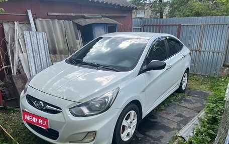 Hyundai Solaris II рестайлинг, 2013 год, 870 000 рублей, 8 фотография