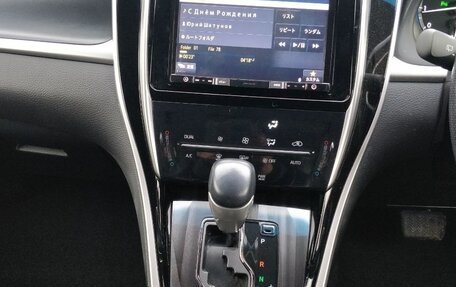 Toyota Harrier, 2018 год, 2 790 000 рублей, 2 фотография