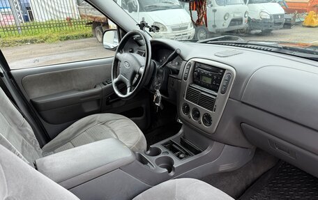Ford Explorer III, 2004 год, 630 000 рублей, 3 фотография