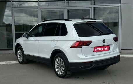 Volkswagen Tiguan II, 2022 год, 2 900 000 рублей, 2 фотография