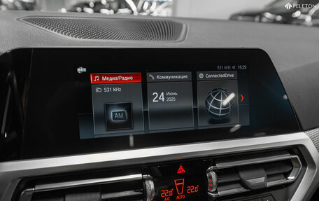 BMW 3 серия, 2019 год, 3 920 000 рублей, 15 фотография