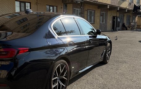 BMW 5 серия, 2022 год, 5 700 000 рублей, 5 фотография
