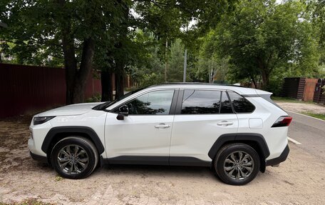 Toyota RAV4, 2024 год, 3 690 000 рублей, 8 фотография