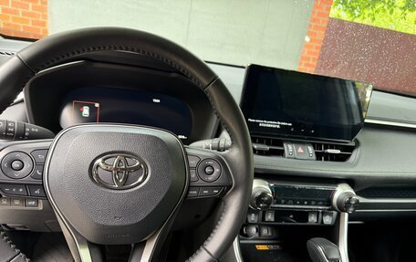 Toyota RAV4, 2024 год, 3 690 000 рублей, 10 фотография