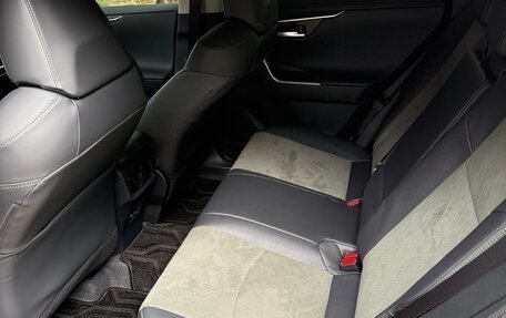 Toyota RAV4, 2024 год, 3 690 000 рублей, 12 фотография