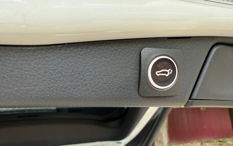 Toyota RAV4, 2024 год, 3 690 000 рублей, 16 фотография
