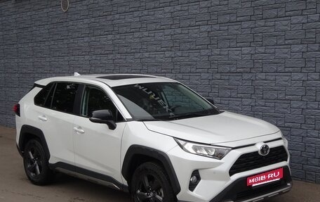 Toyota RAV4, 2022 год, 3 500 000 рублей, 2 фотография