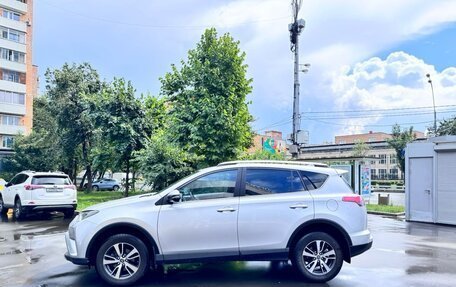 Toyota RAV4, 2017 год, 2 410 000 рублей, 4 фотография
