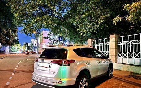 Toyota RAV4, 2017 год, 2 410 000 рублей, 7 фотография