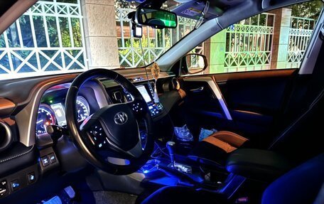 Toyota RAV4, 2017 год, 2 410 000 рублей, 9 фотография