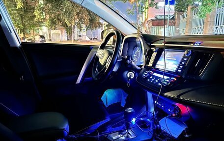 Toyota RAV4, 2017 год, 2 410 000 рублей, 11 фотография