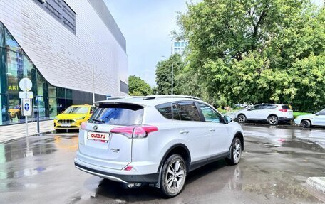 Toyota RAV4, 2017 год, 2 410 000 рублей, 8 фотография