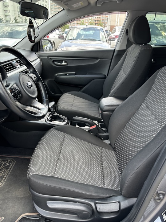KIA Rio IV, 2018 год, 1 395 000 рублей, 4 фотография