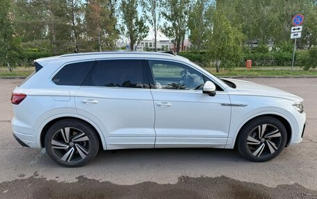 Volkswagen Touareg III, 2018 год, 7 850 000 рублей, 2 фотография