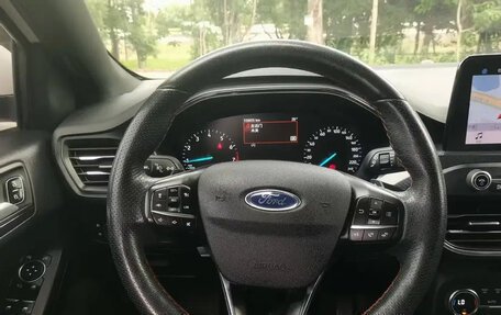 Ford Focus IV, 2020 год, 1 200 000 рублей, 10 фотография